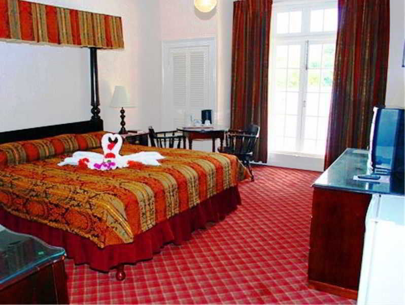 Four Seasons Kingston Quarto foto